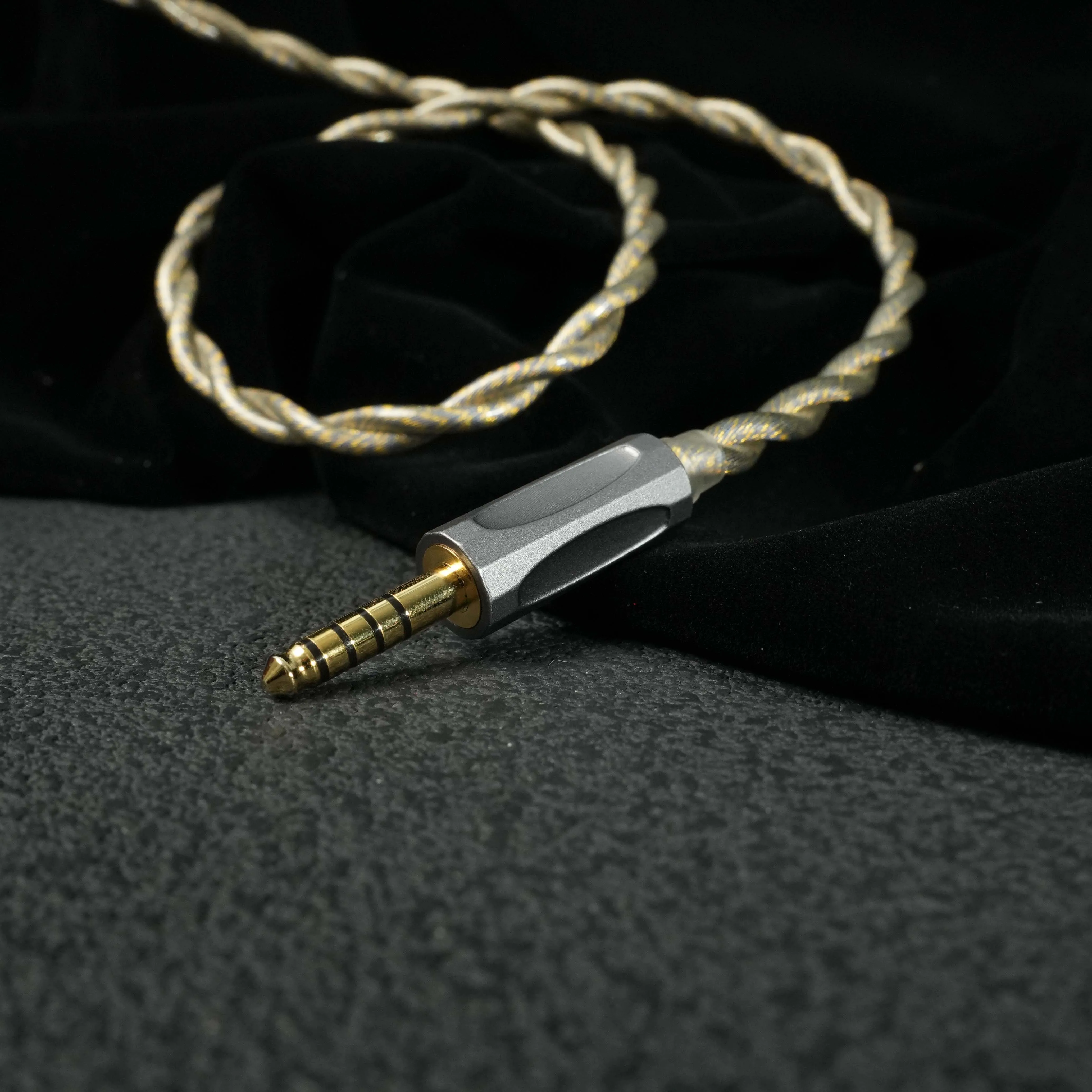 TRKAPLST-08 2core Flagship Multi-Element HIFI Earphone Upgrade