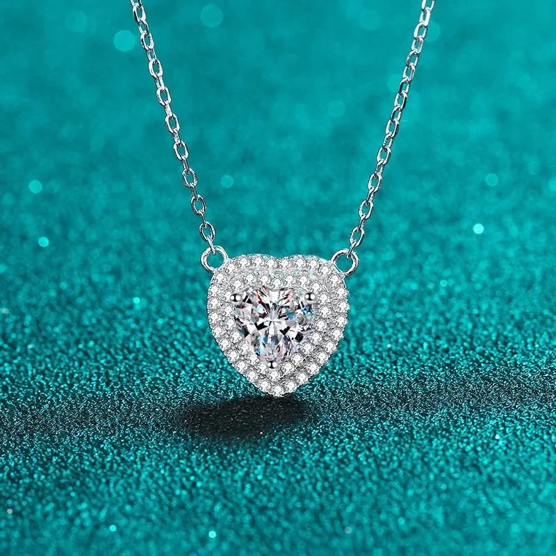 18K gold necklace for women, love moissanite clavicle necklace, plated pt950 platinum diamond, compact jewelry gift