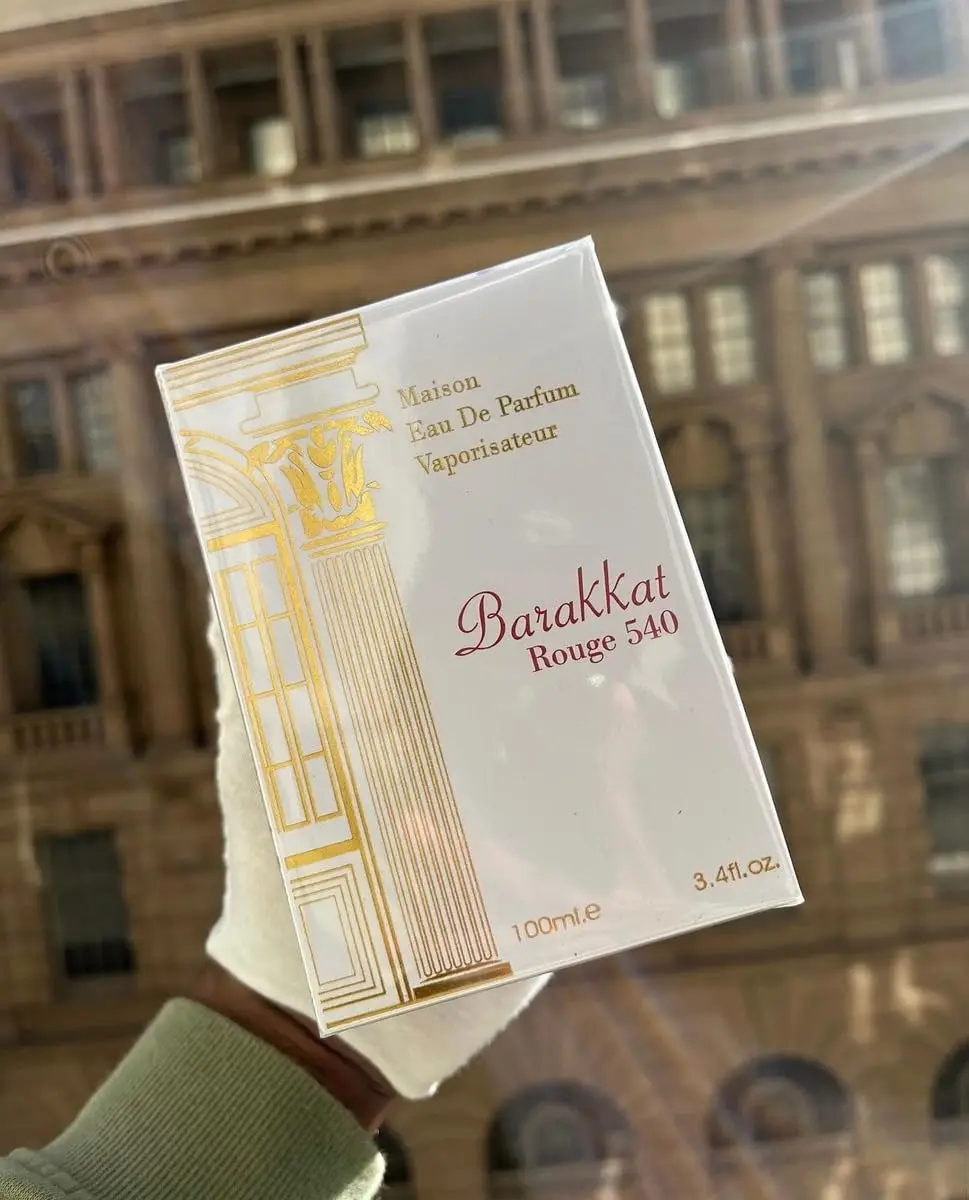 Parfum World Barakkat Rouge 540 parfum de Maison Alhambra pour femme - Spray Extrait De Parfum 3,4 oz