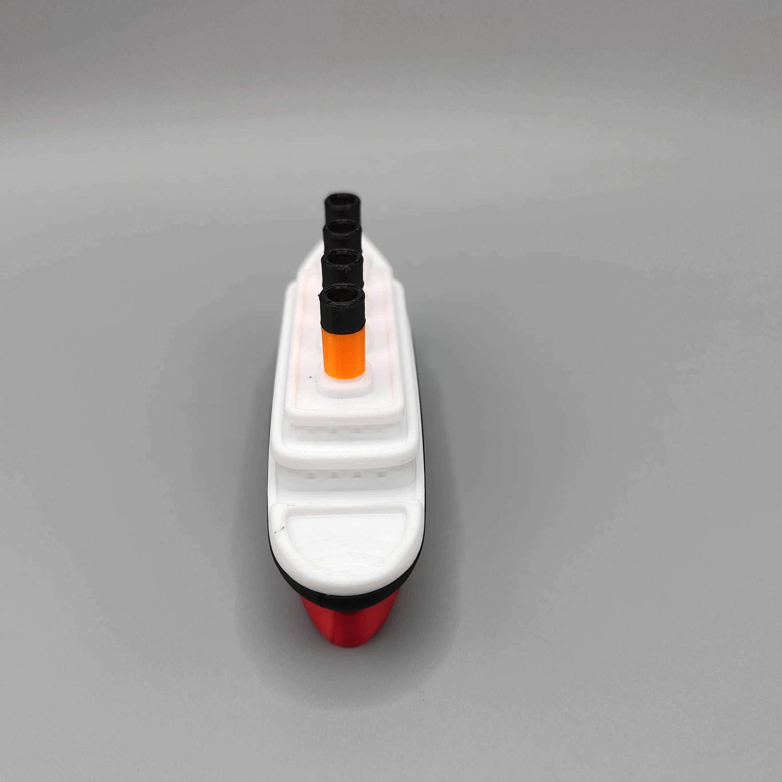 11cm 3D Printed Titanic Ocean Liner Static Model Ornament, Four-Funnel Vintage Steamship Floatable Water Scene Collectible Craft