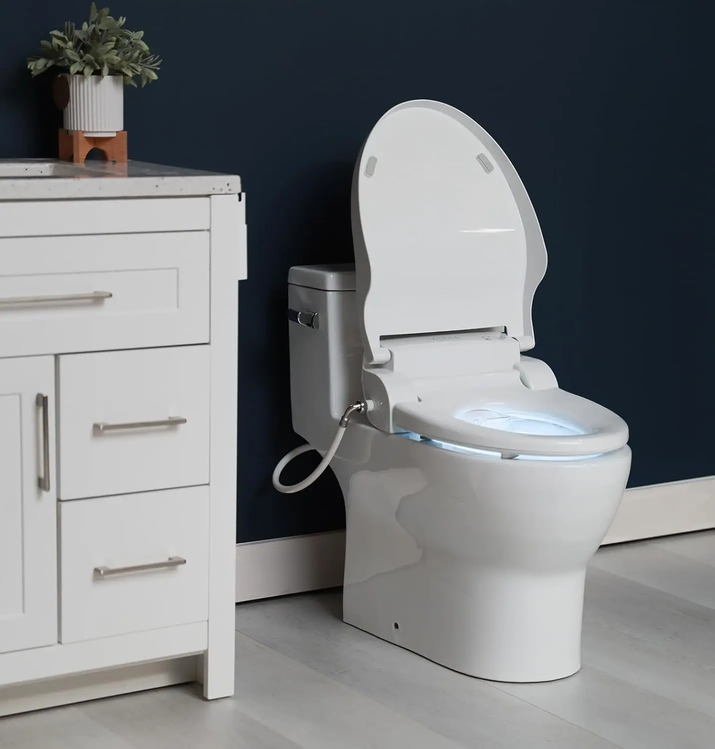 Siège de toilette bidet avec télécommande sans fil, eau chaude sans fin, brume de cuvette, fonctionnement silencieux, lumière LED, blanc, nouveau