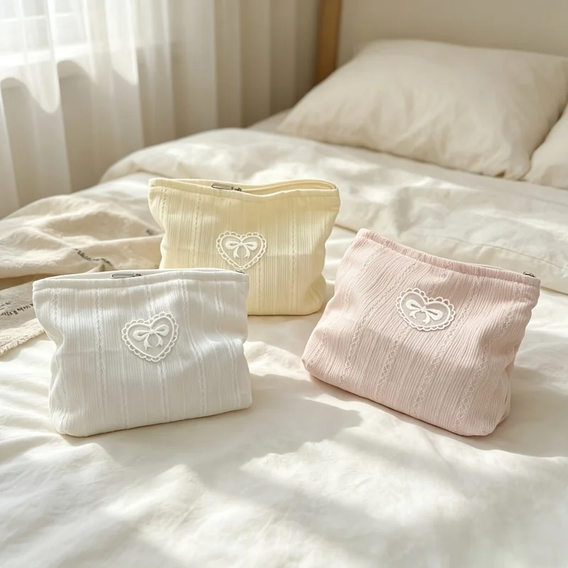 1Pcs Lace Heart Bow Makeup Bag, Vertical Striped Fabric Cosmetic Bag, Large Capacity Travel Toiletry Bag, Cute Portable Storage Bag, Suitable for Girls and Women