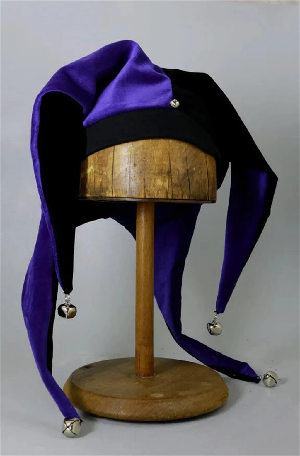 Thumbnail 4 - #38 Low Cost Costume Capes That Work