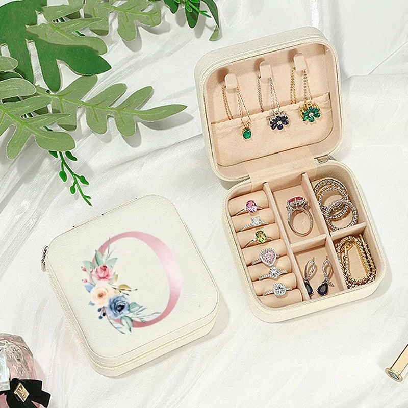 Elegant Beige Alphabet Print Zipper Travel Jewelry Case Mini Ring Earring Necklace Storage Organizer For Bridesmaid Women Gift