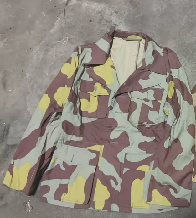 

Italian Camouflage Jacket Man Spring Coat Vintage
