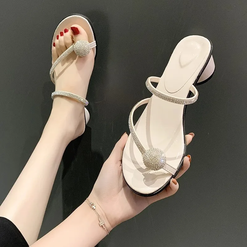 

Новинка 2023 года, женские шлепанцы на толстом каблуке, женские римские туфли со стразами, летняя уличная одежда, женская обувь