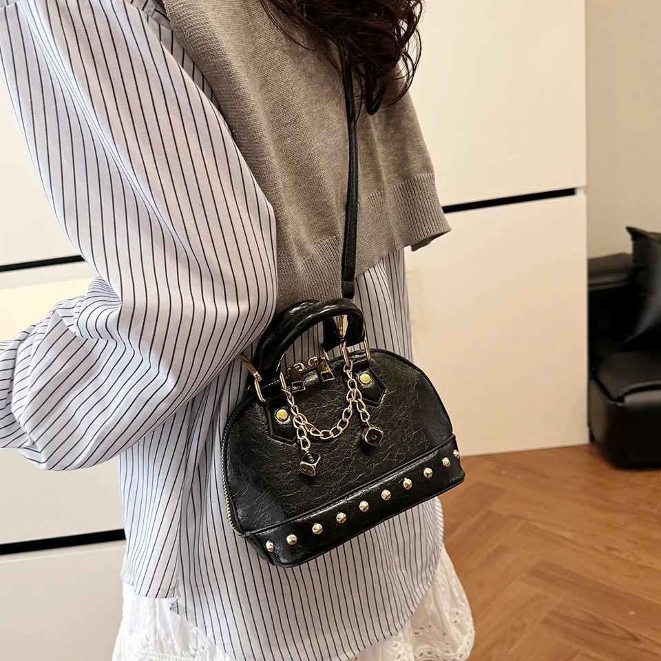 

Parisian Chic Messenger Bag Luxury Crossbody Handbag Minimalist Vintage Leather Clutch Casual Stylish