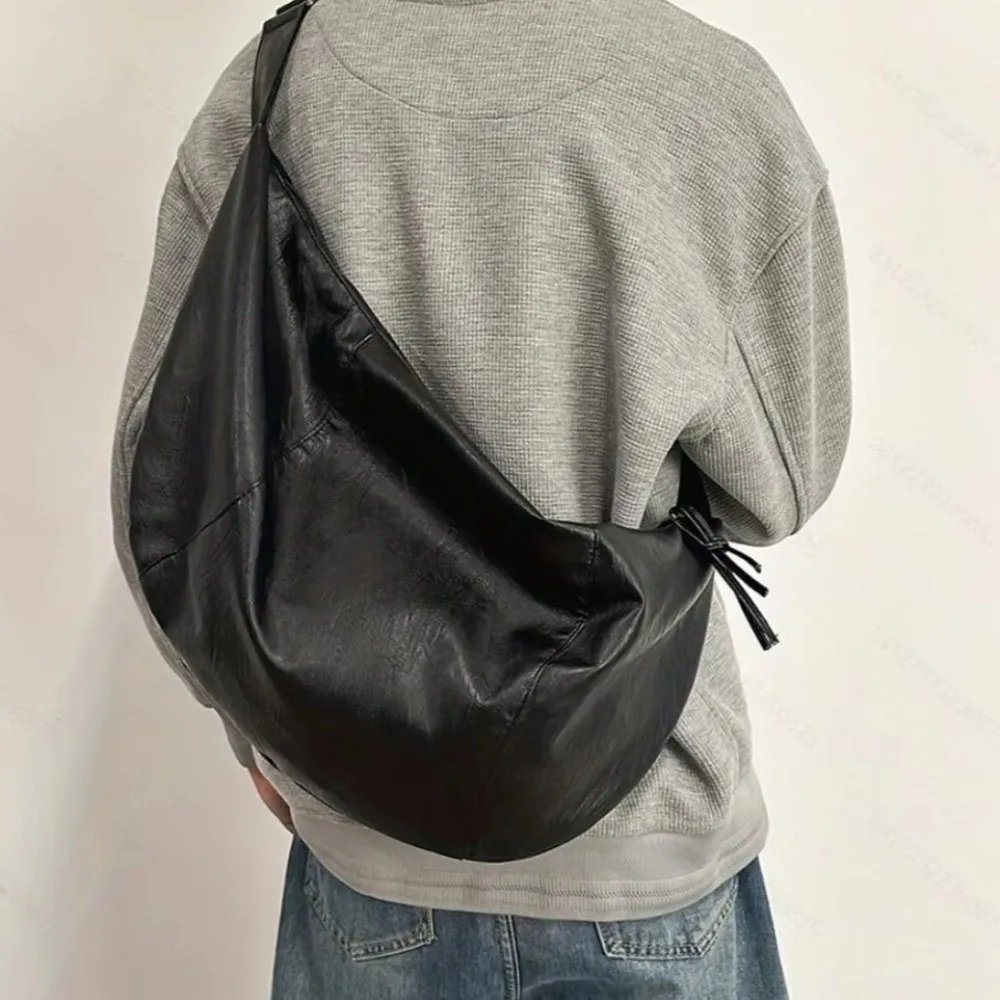 Large Capacity Japanese Style Crossbody Bag Soft Adjustable Dumpling Shaped Bag Leather Zipper Closure Travel Shoulder Bag