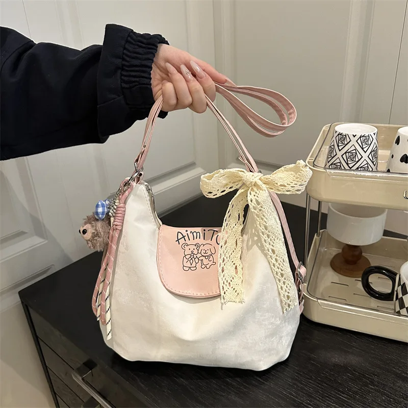 

2025 New Fashionable Commuter Shoulder Bag with Advanced Sense, Artistic and Minority Style, Single Shoulder Tote Bag