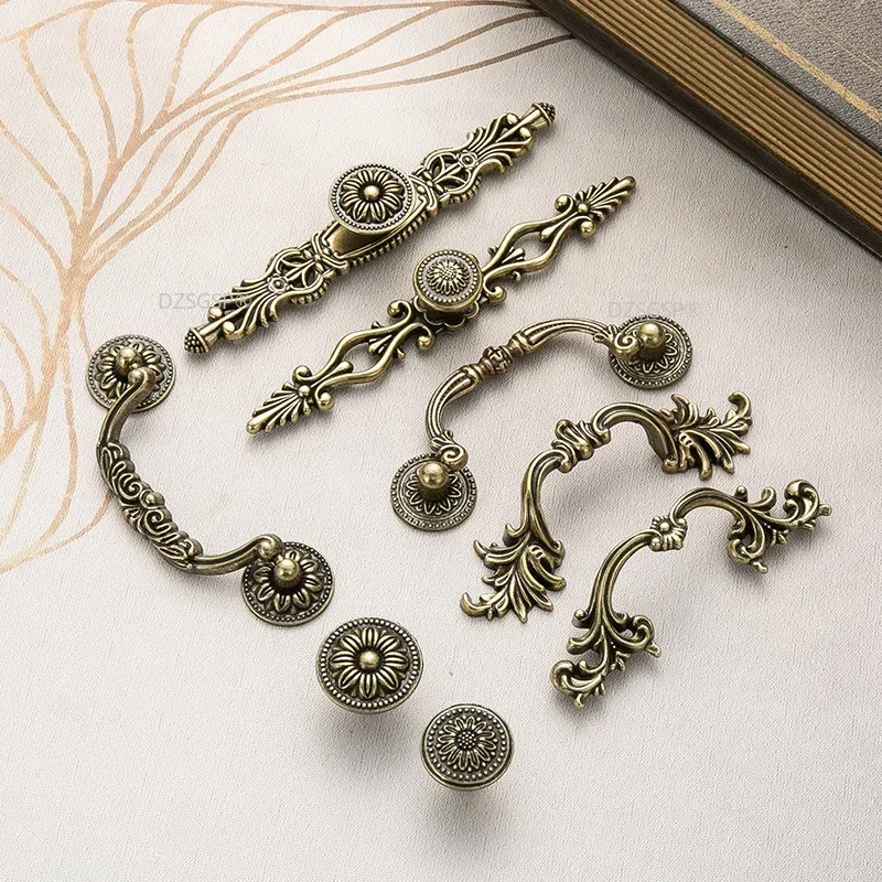Kitchen Cupboard Square Pulls & Cabinet Drawer Knobs, Zinc Alloy Dresser Door Hardware, Antique Bronze Bathroom Handles