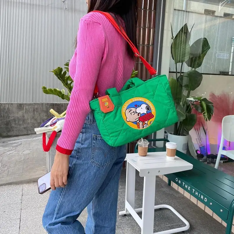 New Snoopy Fashion Shoulder Messenger Bag Anime Kawaii Girls Autumn Winter Space Cotton Down Jacket Bags Handbag Ladies Gift Toy