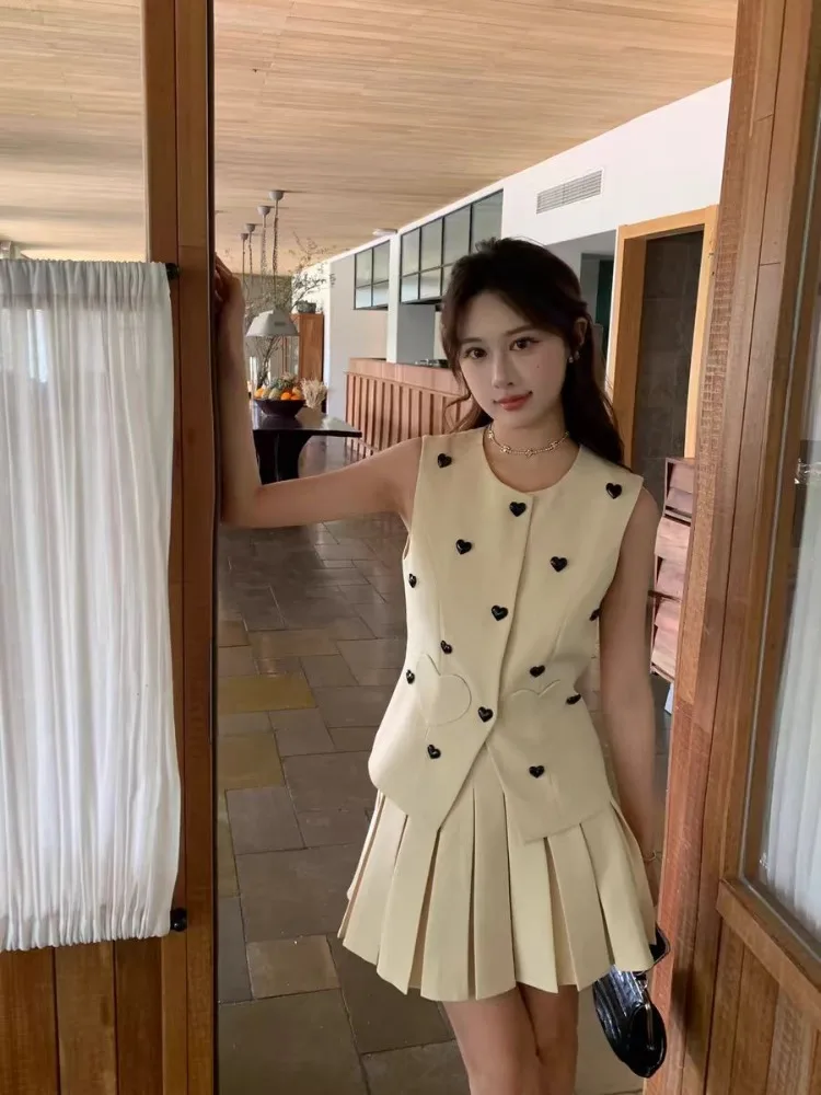New High End Small Fragrance Two Piece Set Women Slim Heart-shaped Printed Sleeveless Vest Top + Pleated Mini Skirt Fashion Suit