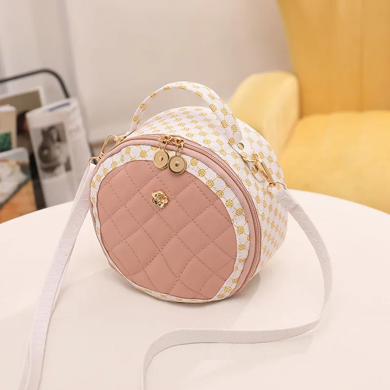 Women's Bag 2024 New Swan Pendant Diamond Embroidery Color Scheme Semi-round Bag Casual Cosmetic Bag