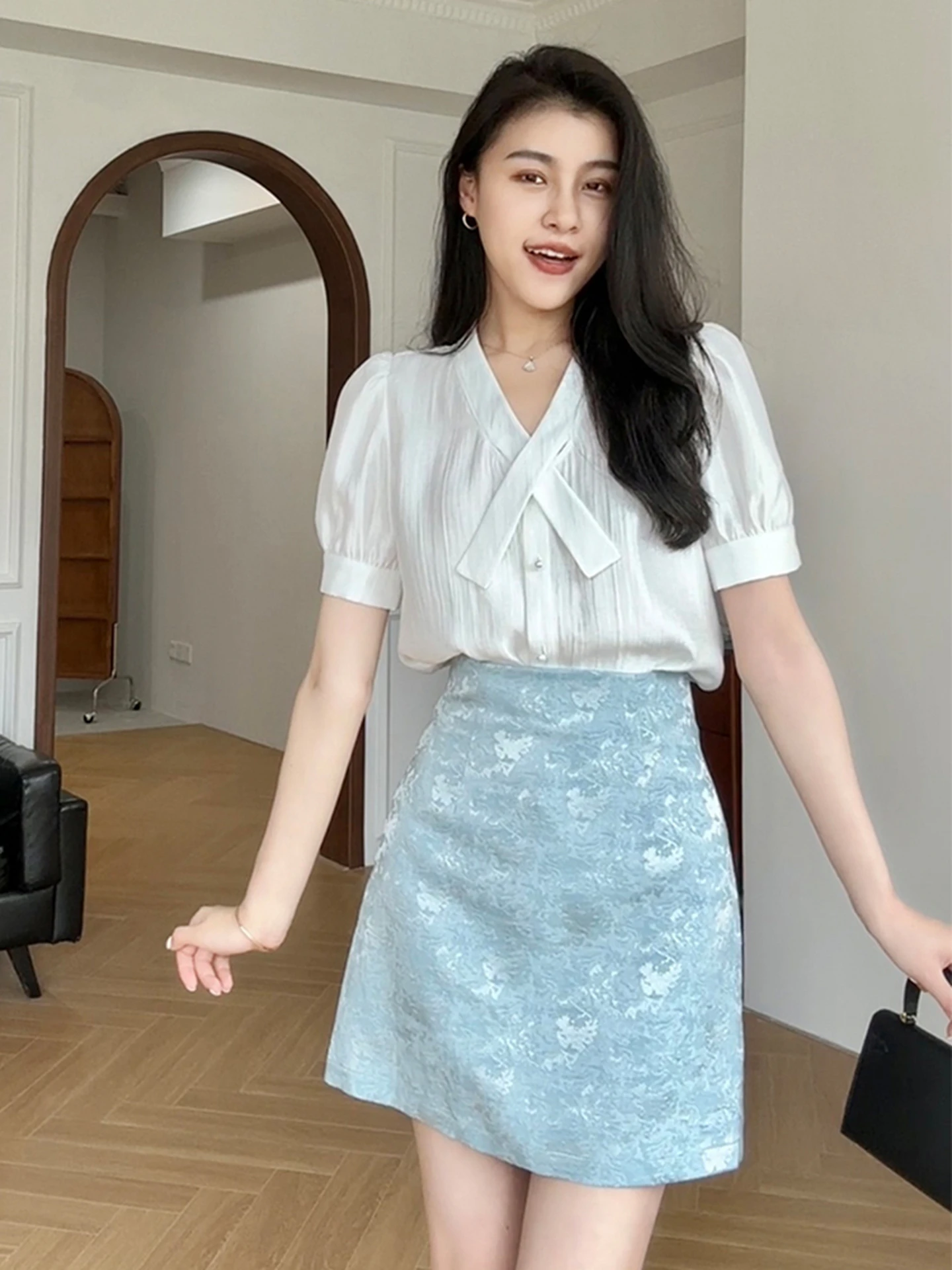 

Ele Blue ter Ne Dr Women's Summer Faion Set ort Skirt V-Ne irt Sweet Sle Spring Collection