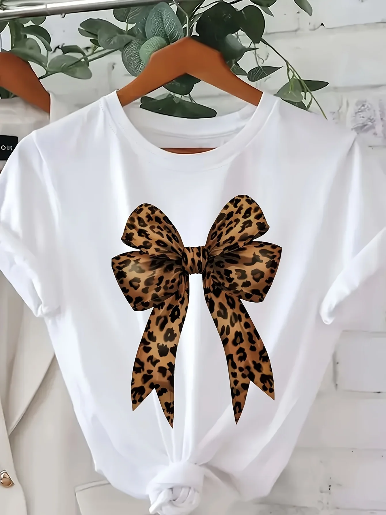 

Women's Casual White with Leopard Print Bow Design Short Sleeve Round Neck Harajuku Short Sleeve Casual Aesthetic Clothes
