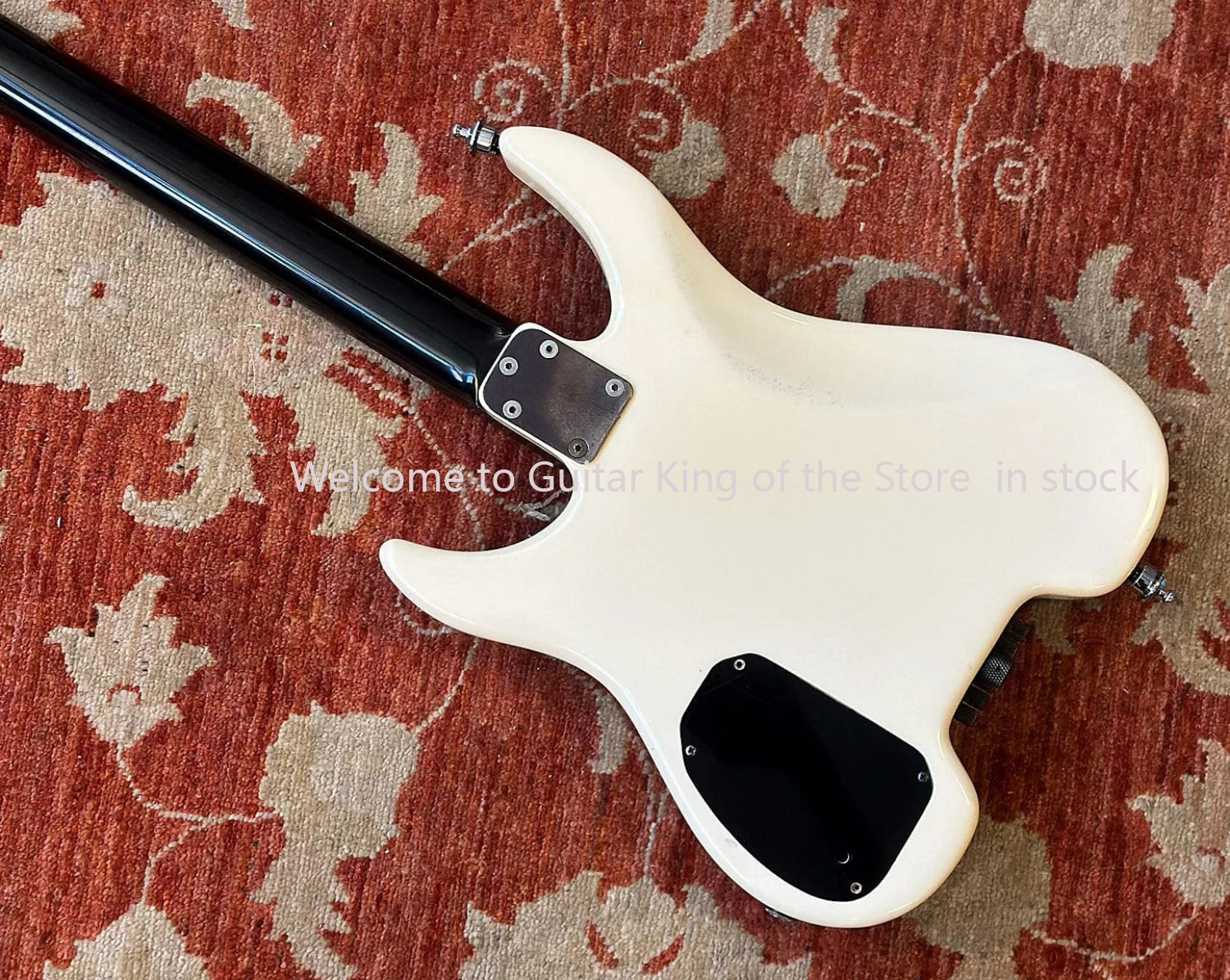 متجر مخصص ساخن '80s Steinberger TransTrem جيتار كهربائي مقطوعة الرأس 3698