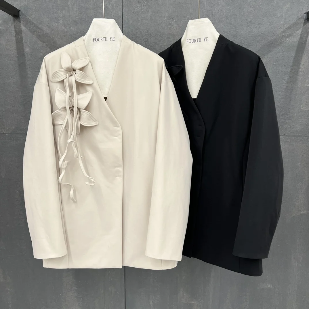 

2025 Autumn New Style Simple Fashion All-Match V-Neck French Three-Dimensional Handmade Flower Loose Suit Down Jacket