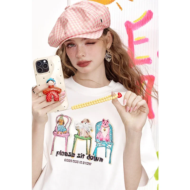 ELFSACK Cute Graphic T-Shirt with Dogs Print, Artistic White  Tee, Casual Loose Fit Cotton Top for Women