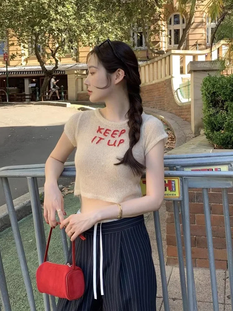 

Slim Fit ort Sve Knitted Top round Ne Embroidered Letter Print Thin Summer Faionable Retro Sle Women's T-irt