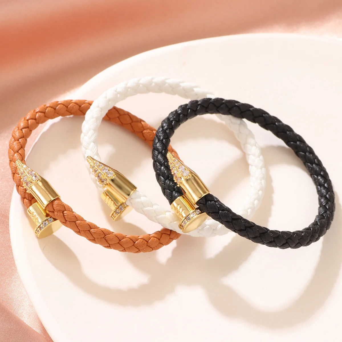 

Hot selling cross-border new bracelet in Europe and America, woven open bracelet, fashionable and exquisite nail shaped retro rh