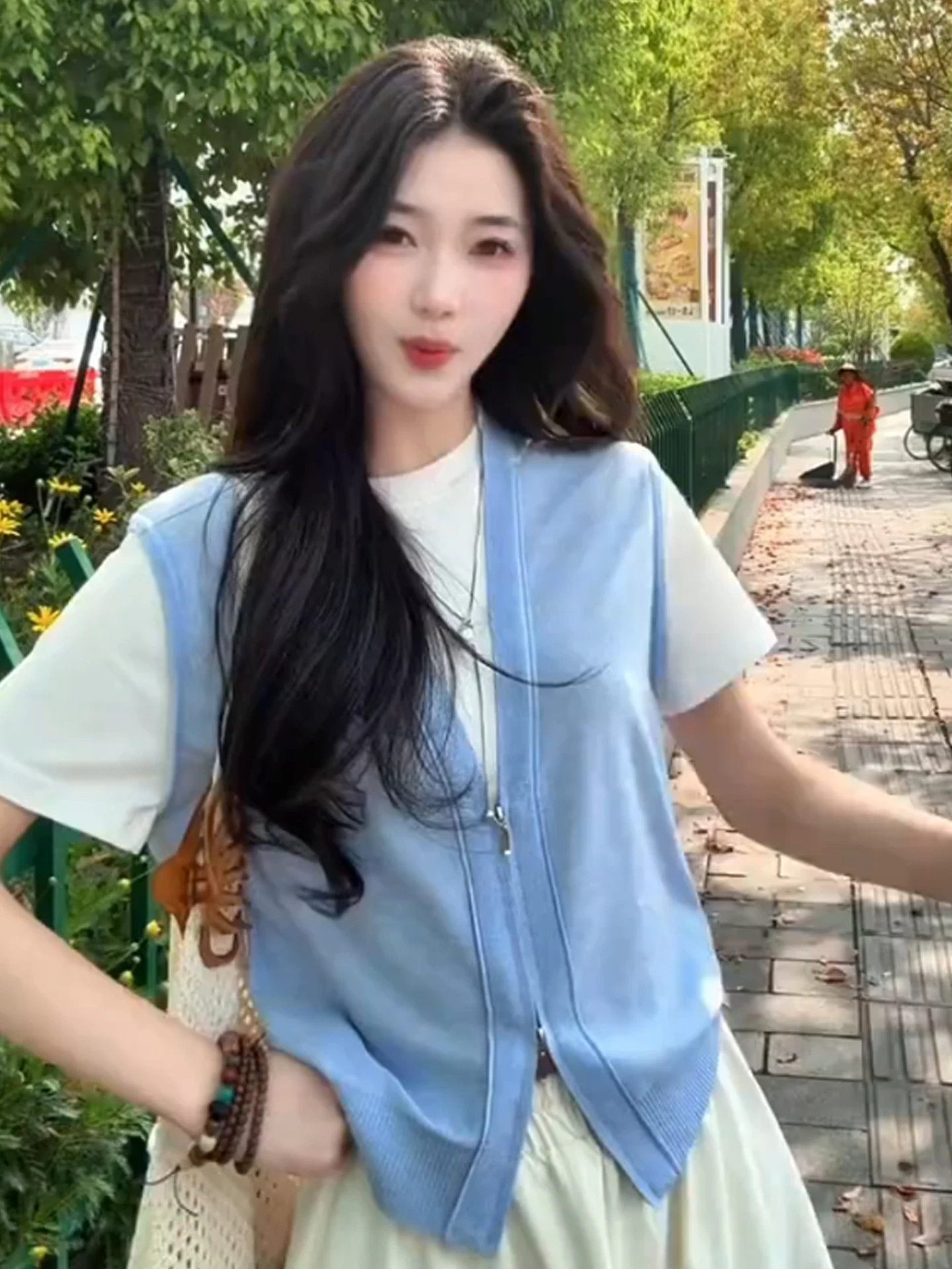 

Comfortable Commute Short Sleeve Knitted Top Casual Unique Leisure Korean Style round Neck Zipper Detail Straight Cut Silk
