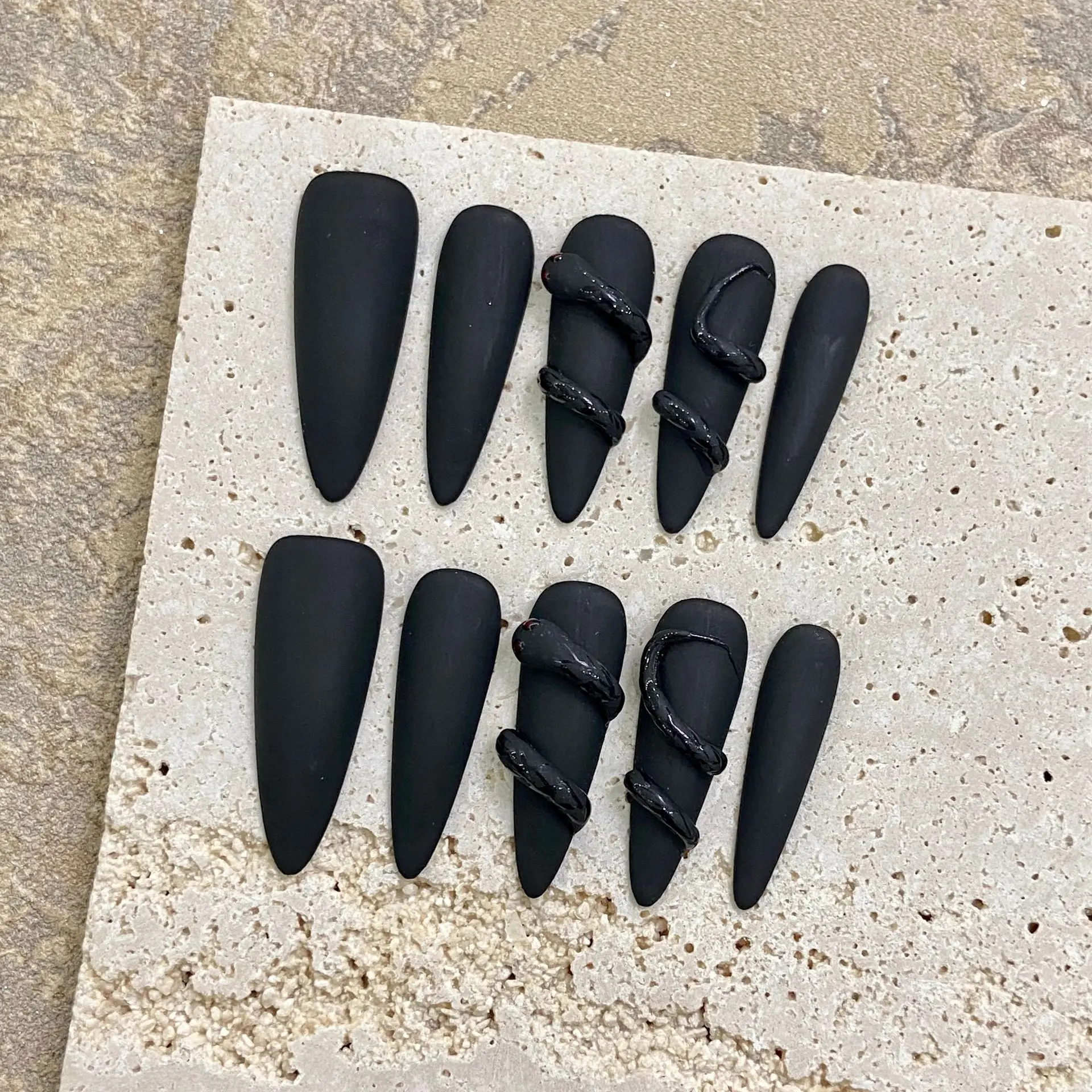 10 stücke handgemachte 3d Schlange Dekor y2k Nägel drücken auf Nagels pitzen gefrostet falsche Nägel lange Stiletto mattschwarz gefälschte Nägel abnehmbar