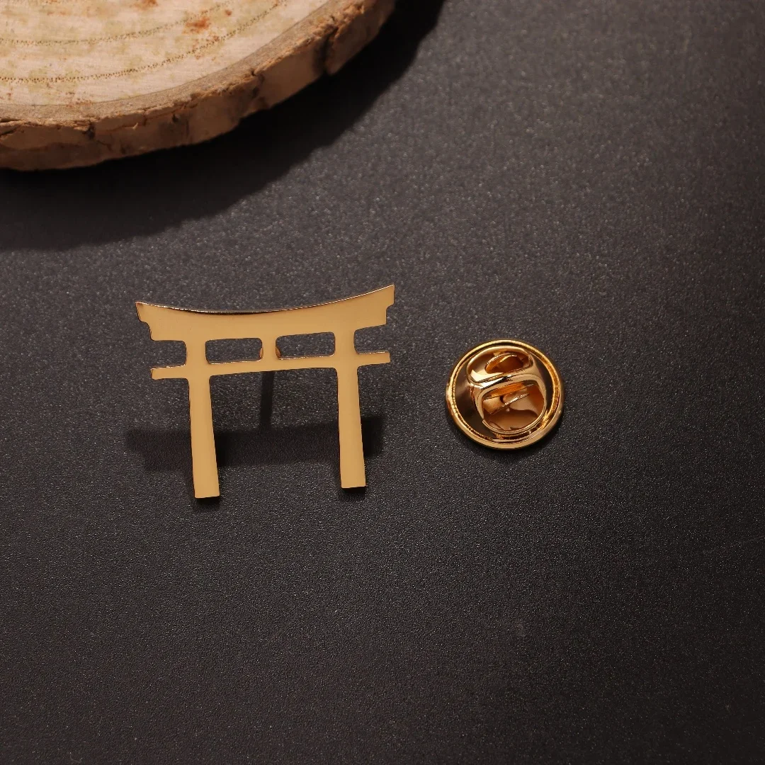 Edelstahl Japanisches Shinto-Symbol Brosche Abzeichen Damen Herren Kragenbrosche Anstecknadel Hemd Anzug Accessoire Set Feiertagsgeschenk