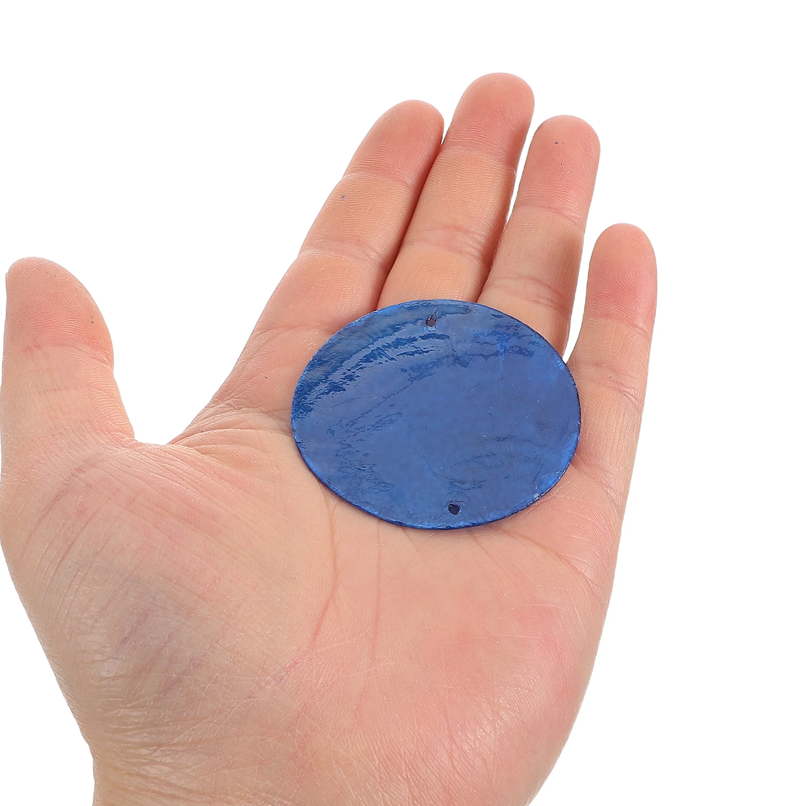 

100Pcs Flat Round Shells Natural Shell Pieces 5Cm Diameter Lustrous Finish Double Holes for DIY Shell Tile Patterns Wind-Bell