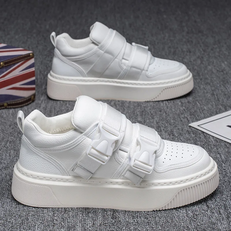 Modne buty sportowe na grubej podeszwie podwyższające wzrost męskie 2025 wiosna nowe buty na rzepy casualowe buty typu board modne uniwersalne sneakersy męskie