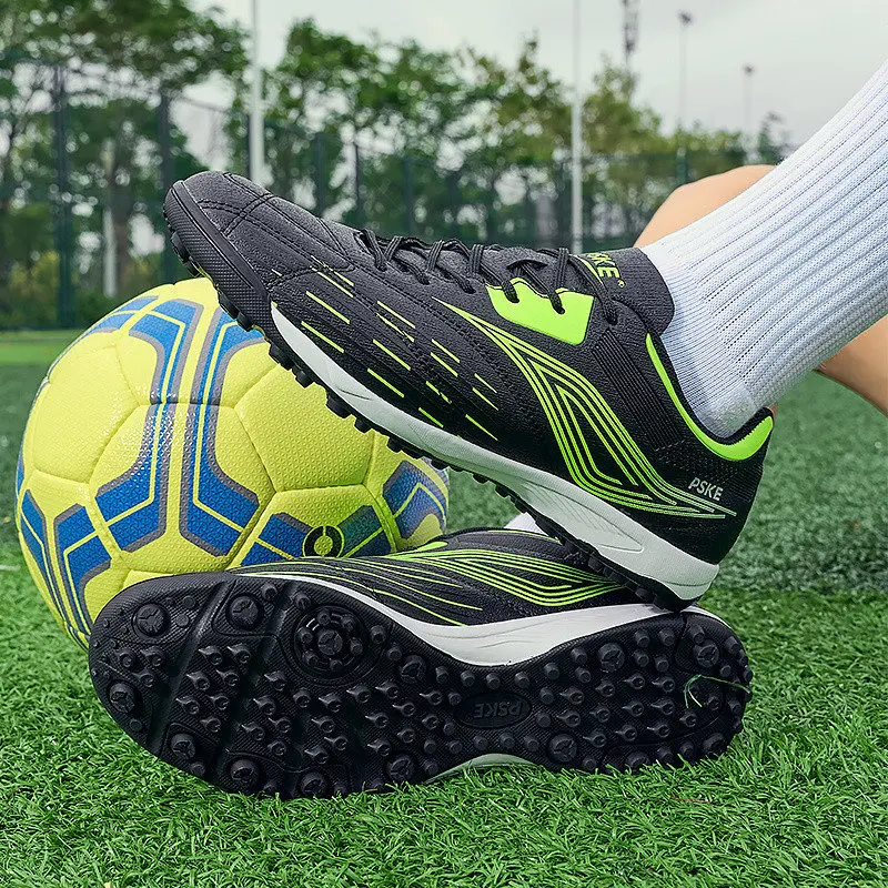 Neue Mode Paar Fußballs chuhe bequeme Rasen Fußballs chuhe für Männer Outdoor-Training Turnschuhe Männer Futsal Stollen Tenis Futbol