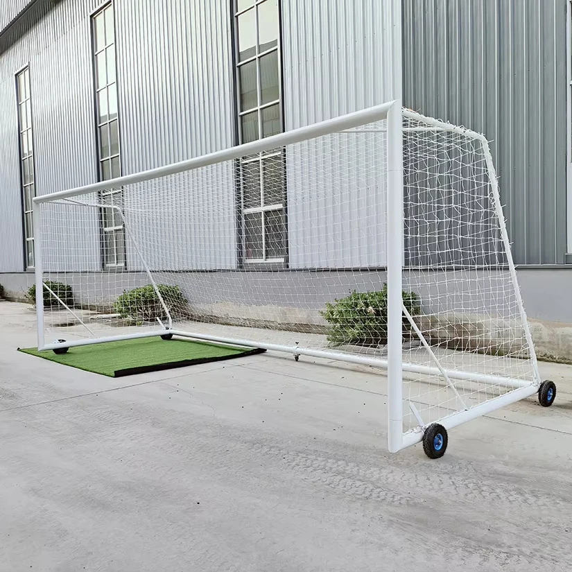 มืออาชีพขนาดเต็ม 24x8 ฟุตอลูมิเนียมแบบพกพาฟุตบอลและฟุตบอลเป้าหมายอิสระแบบพกพาเคลื่อนย้ายอุปกรณ์การฝึกอบรม