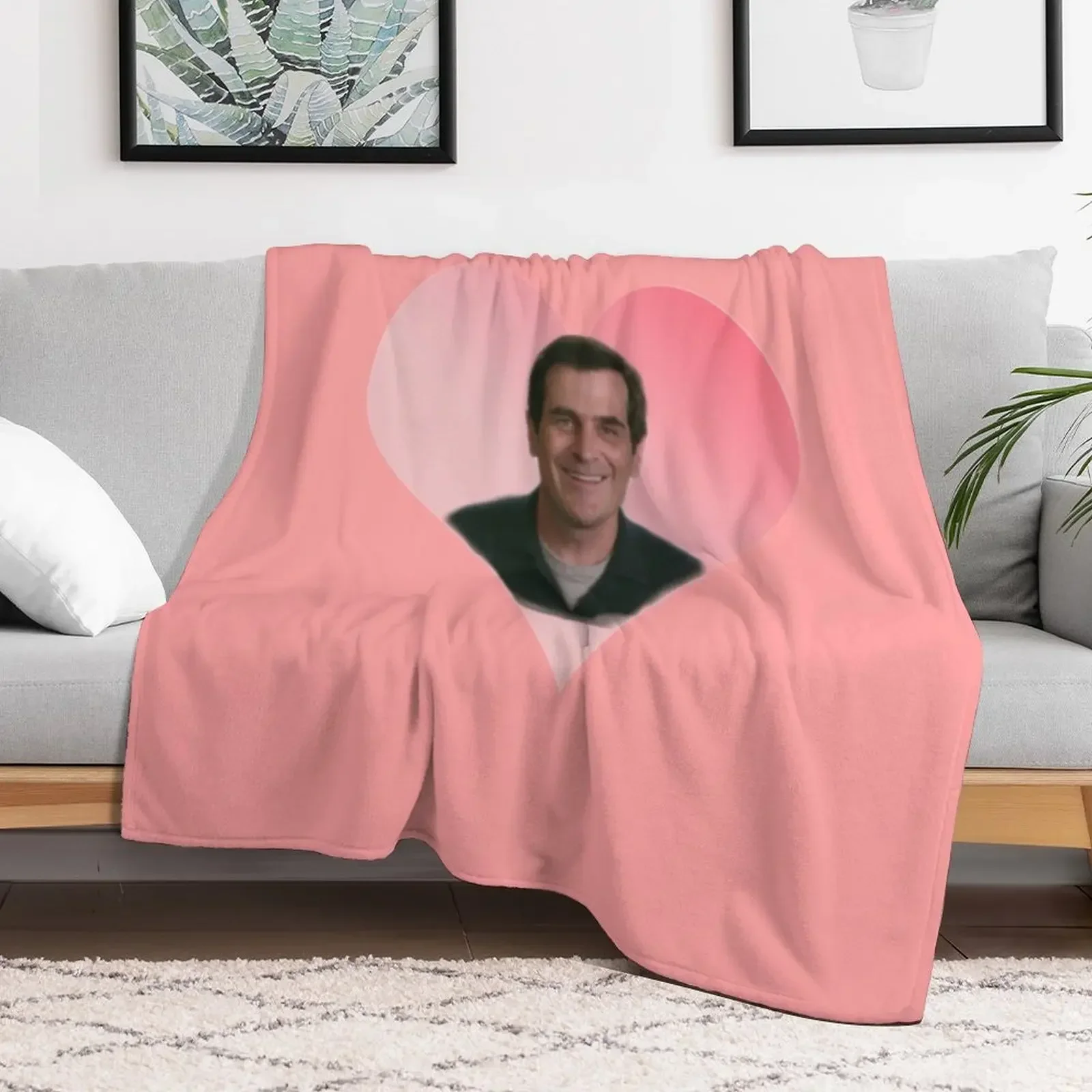 Modern Family Phil Dunphy heart Throw Blanket wednesday Travel Tourist Blankets