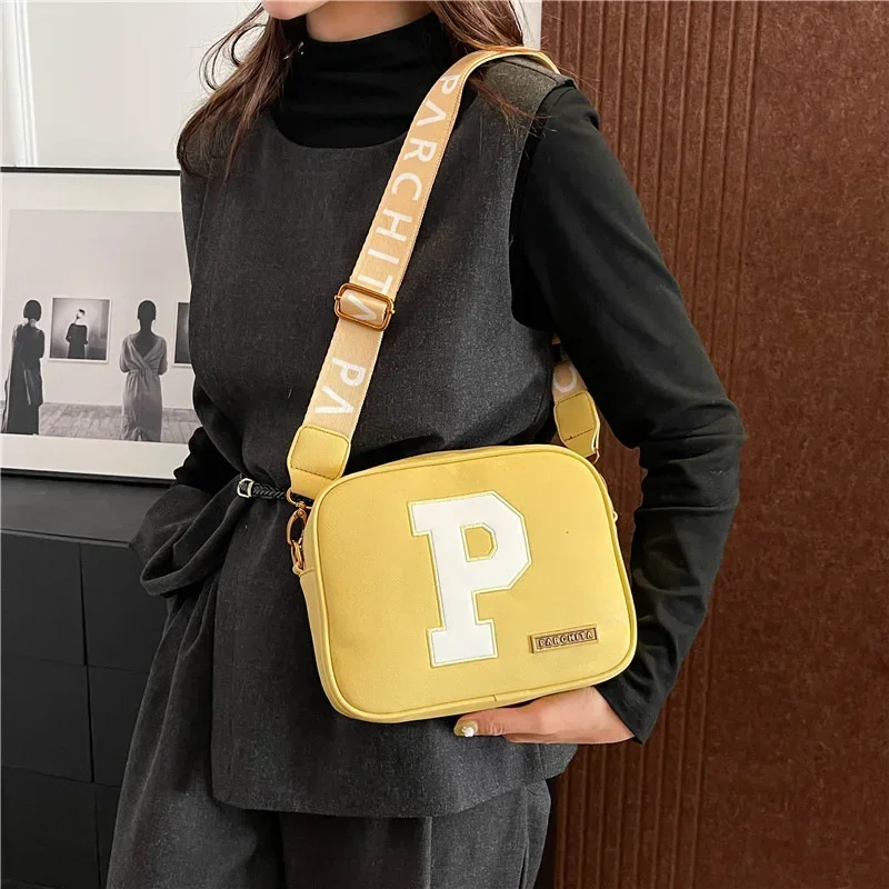 

‌2025 Women's Large Capacity Square Bag - Trendy PU Letter Messenger Purse, Adjustable Strap for Work/Casual/Travel, Crossbody‌