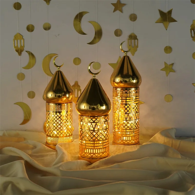 1pc Medio Oriente Marocco Lampada a vento Hollow LED Luce notturna Decorazione della casa Atmosfera Lanterna per la festa musulmana del Ramadan Mubarak