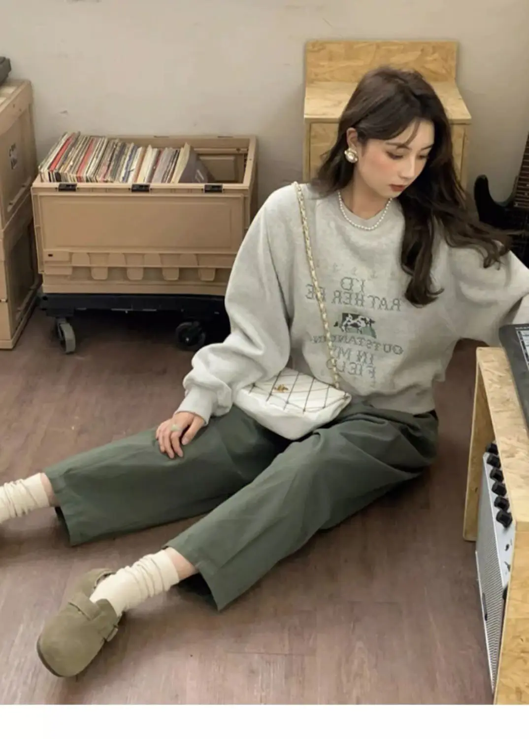 Gray round neck sweatshirt for women 2024 early autumn new Korean style loose casual high-end super good-looking women clothing