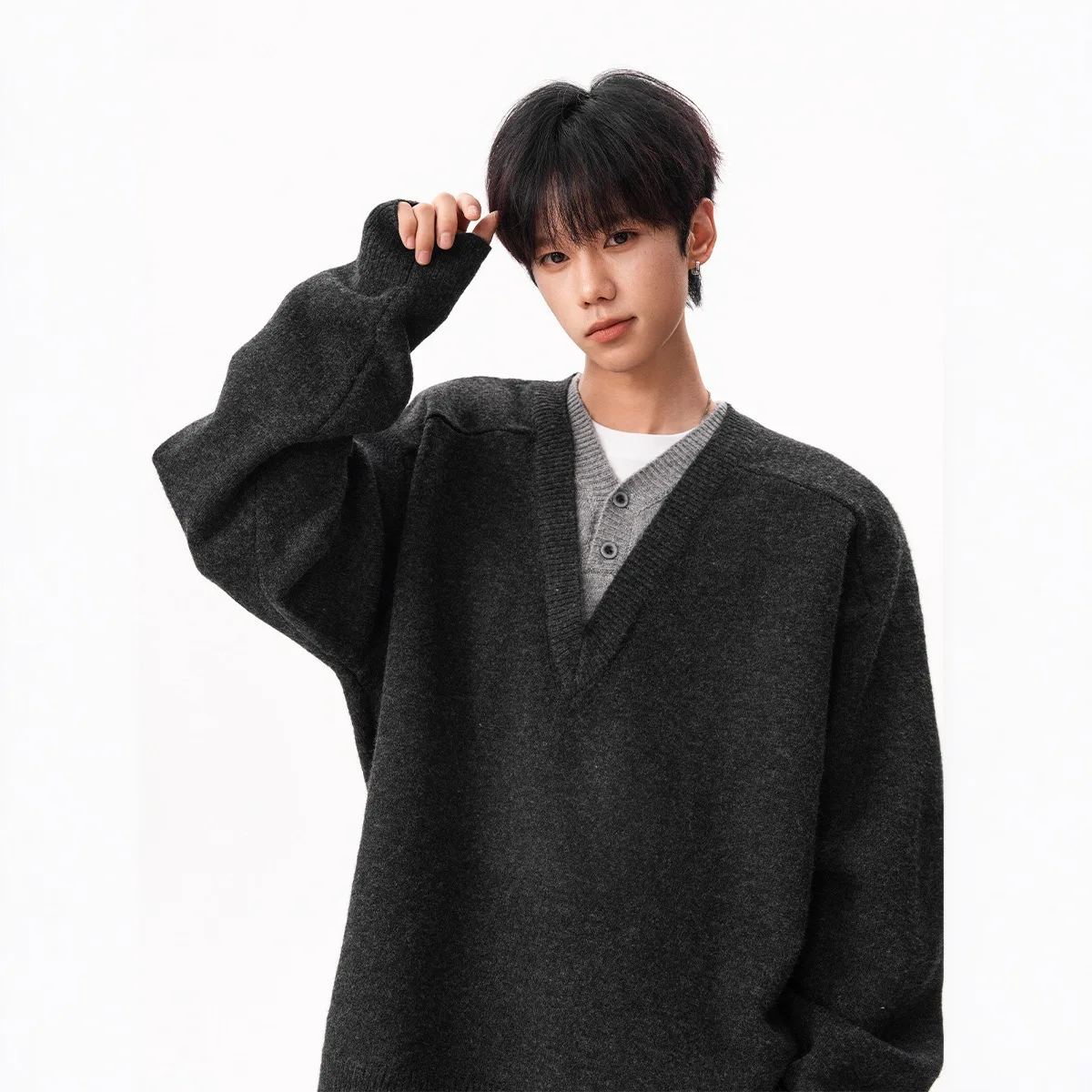Man Knitting Base Layer 2025 Autumn Winter New Men's Sweater Fake Two Piece V Neck Pullover Loose Long Sleeve Knit Outerwear