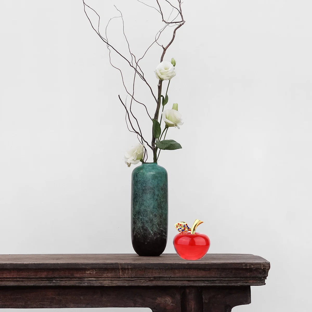 

1Pcs Crystal Apple Craft Realistic Clear Design Table Decor Sculpture for Bedroom Cafe Restaurant Holiday Event Home Decoration