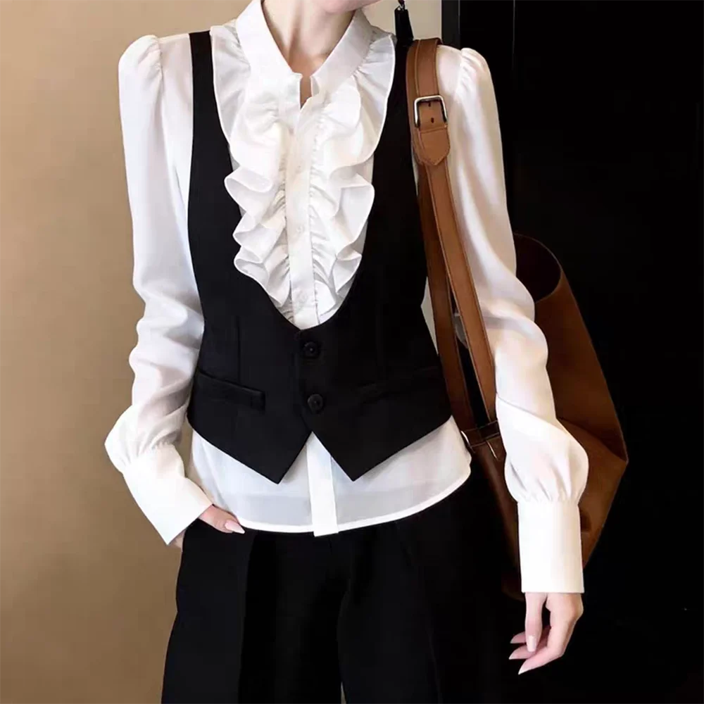 Unique, beautiful, super good-looking top women's spring 2026 new French design sense niche fashion temperament long sleeves