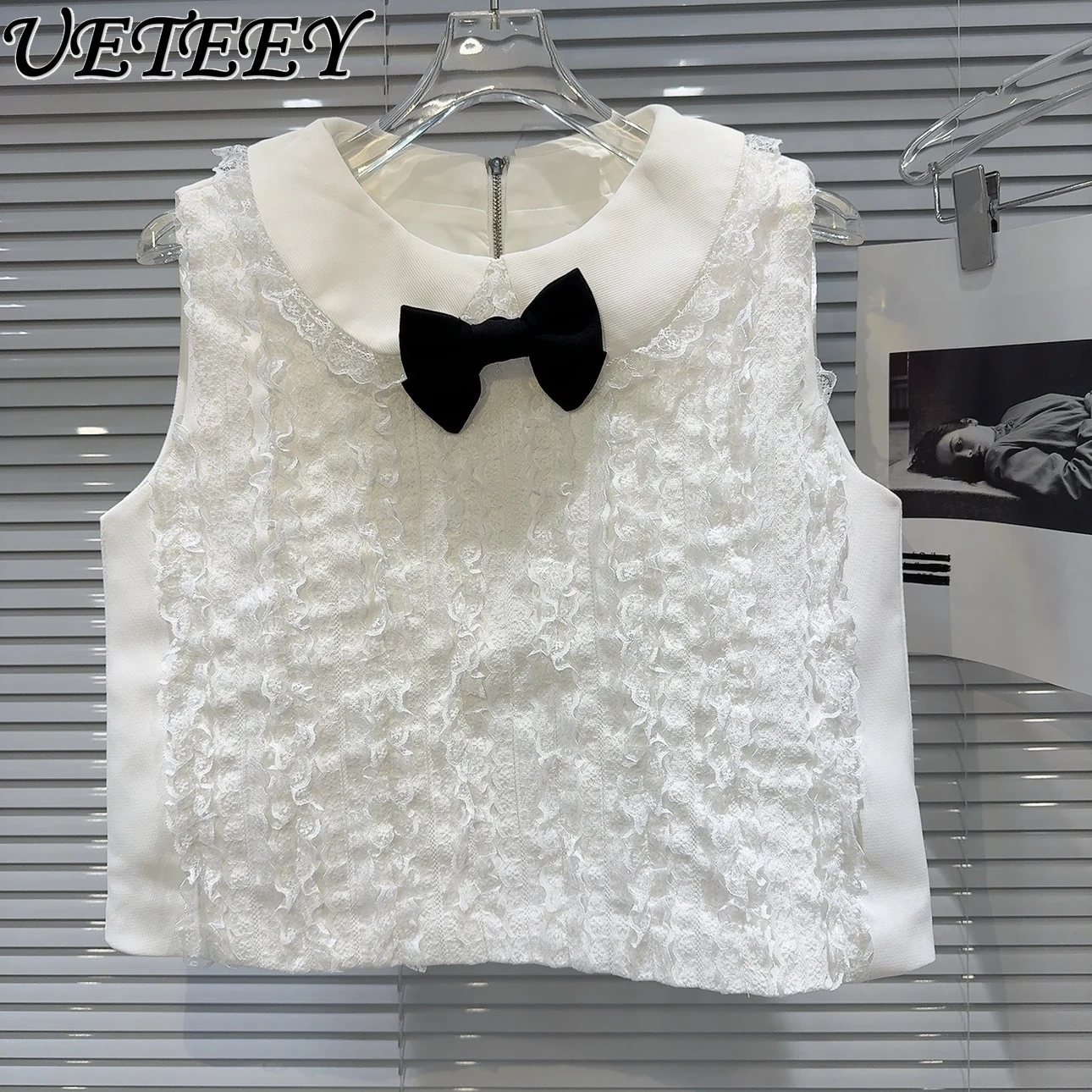 

2024 Summer New Sweet Bow Decoration Pleated Edge Sleeveless Doll Collar Shirt Top Female Temperament Socialite Lace Vest Female