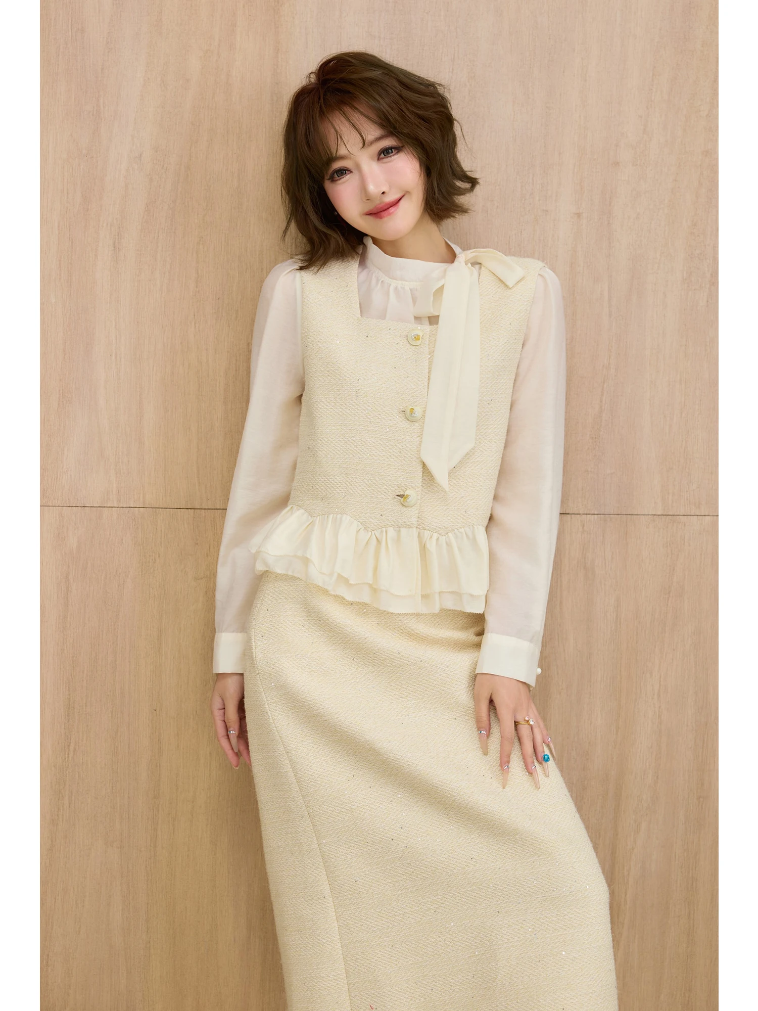 

MIUCO Elegant Chic Style Three-Piece Set with Sashes Half-length Skirt And Blouse Women's Fashion Spring Collection