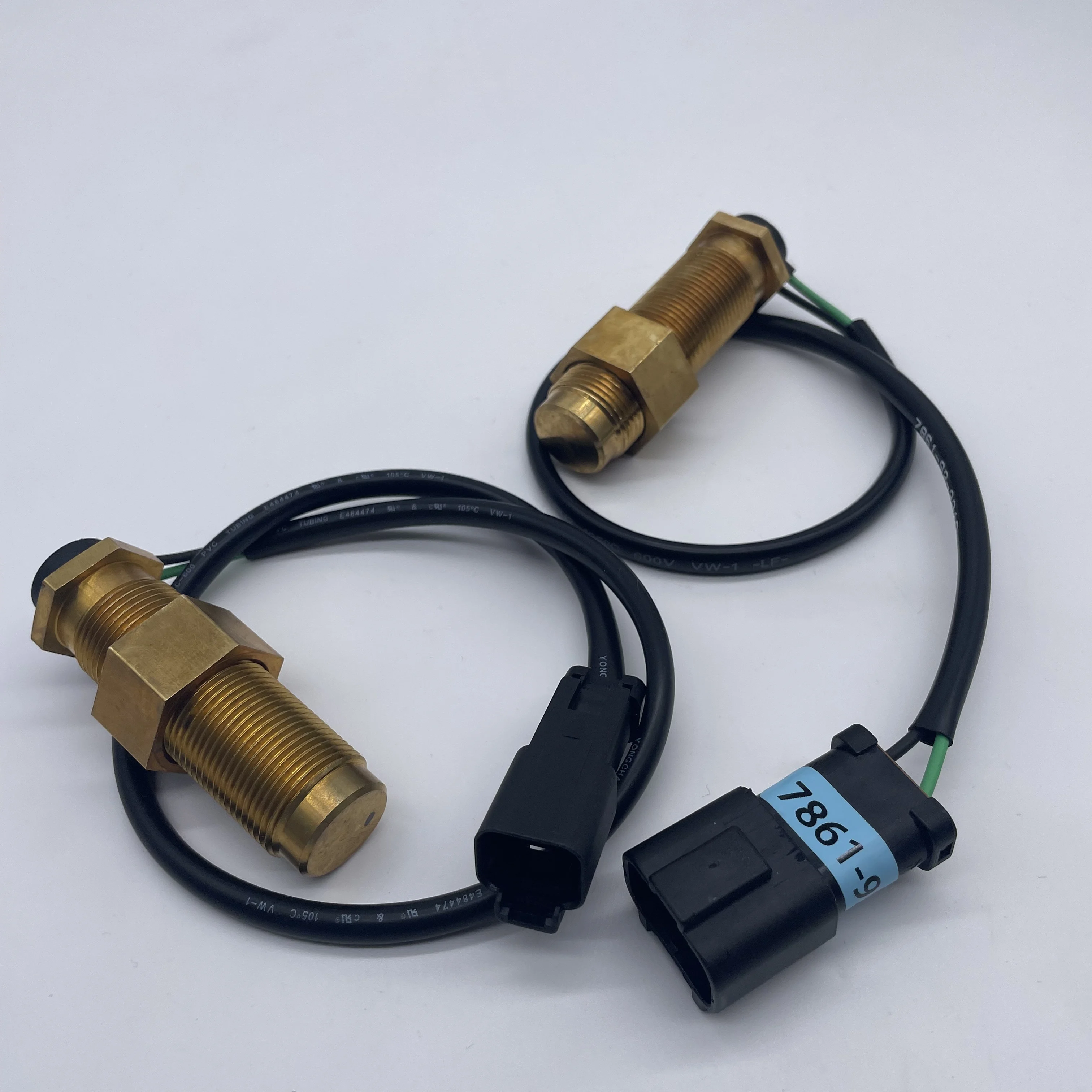 

1pcs Excavator for Komatsu PC120 130 200 220 300 360-7/56 engine speed sensor