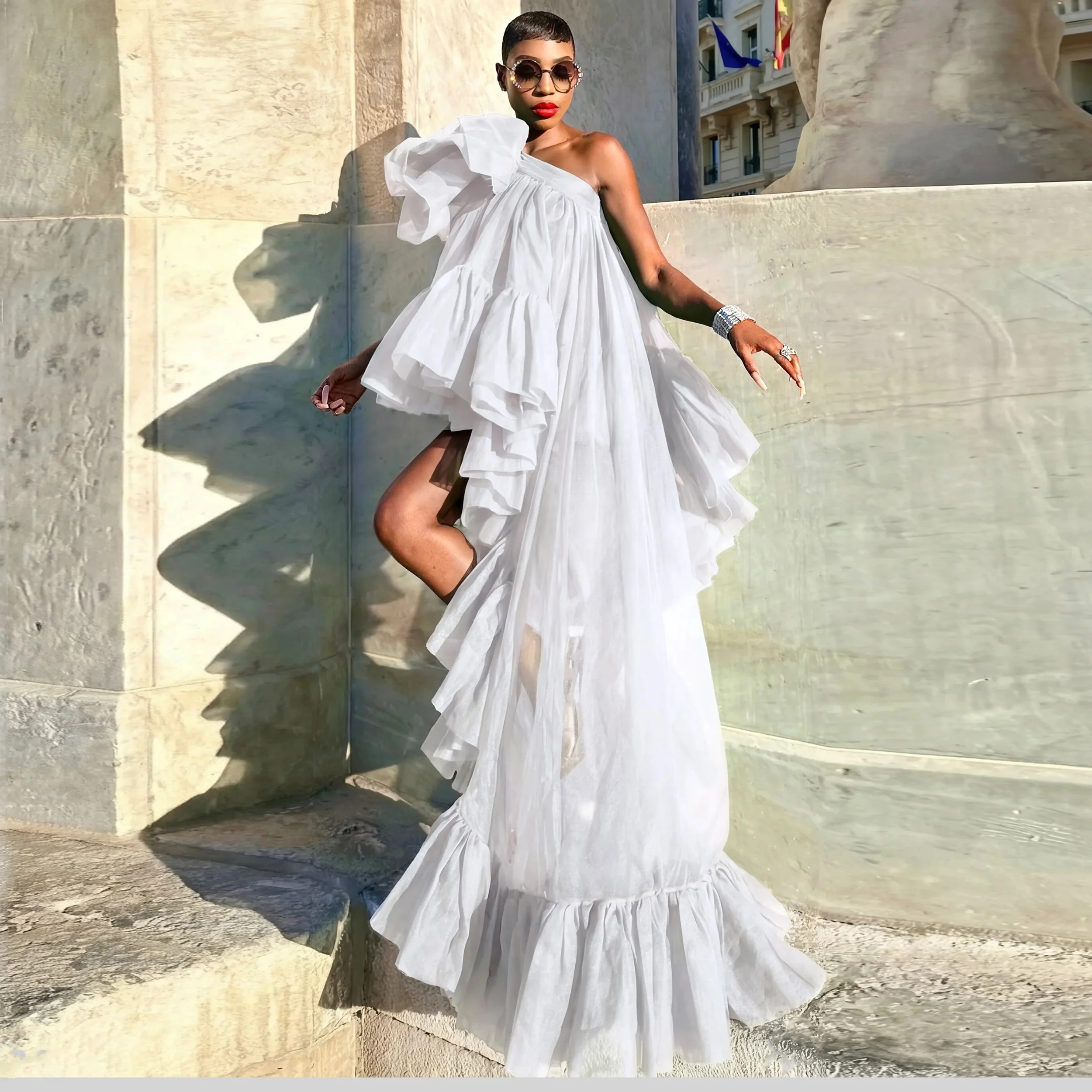 

Popular Puffy Tulle Top Dress One Shoulder Side Train Dance Perform Top Mini Dress with Ruffle Flower Custom Party Look Clubwear