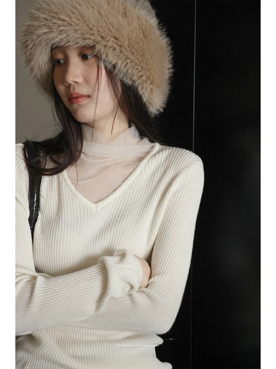 

Lalaglow Gentle Wind Slim Fit Knitted Base irt Me Splicing Daily Wear Women's Fashion Polyester Wool Acrylic Fiber Long S...