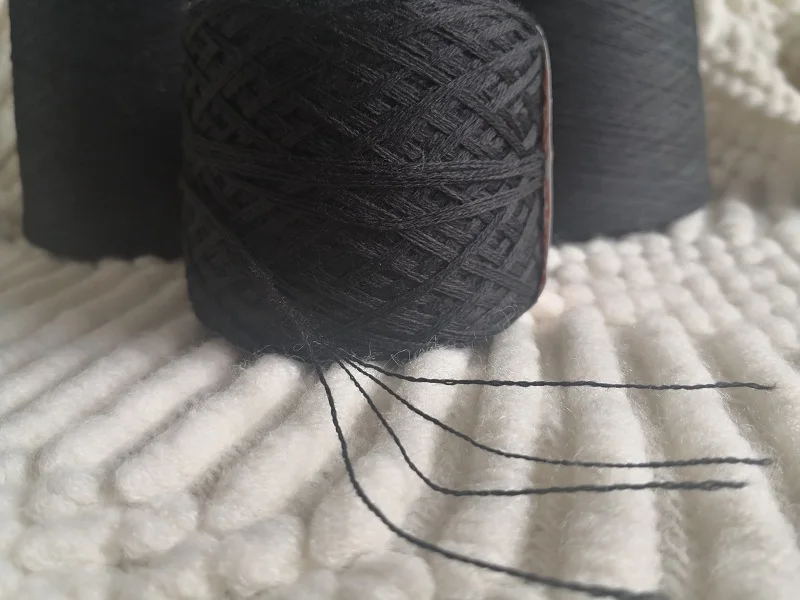 500g/Ball 100%Merino Wool Yarn for Knitting Soft Italian Lanas DIY Crochet Threads Scarf Sweater Socks Yarn Black Yarn