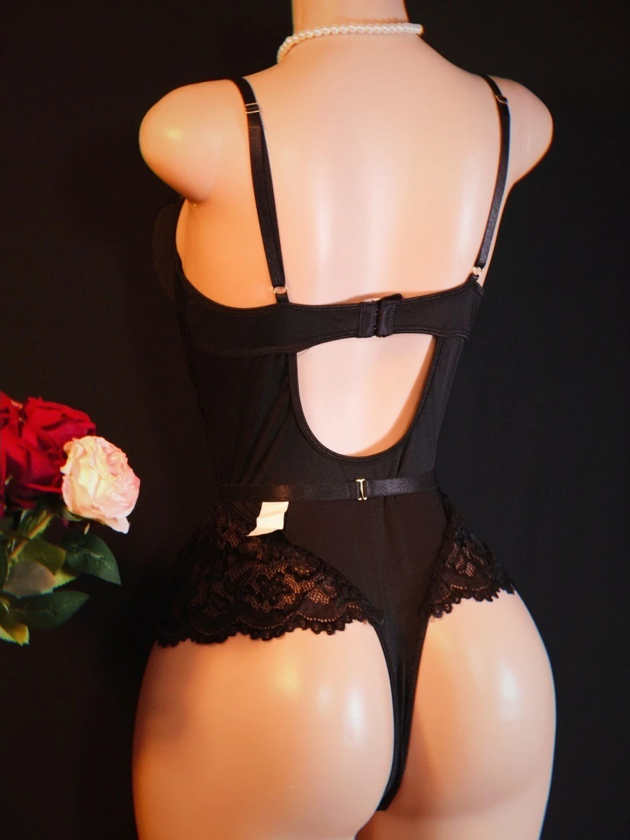 SsTss مثير عميق الخامس شير الدانتيل الملابس الداخلية النسائية المثيرة حزام بلا أكمام الجوف خارج المرقعة سليم المجهزة ارتداءها مع حزام الرباط