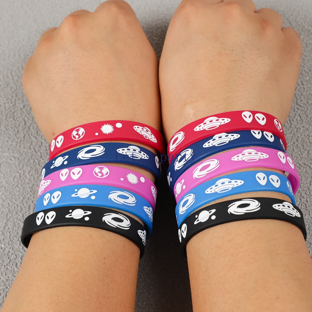 10Pcs Alien UFO Planet Silicone Bracelets Wristband for Kids Outer Space Theme Birthday Party Favors Pinata Filler Goodie Bag