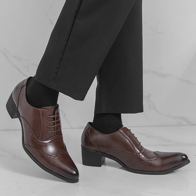 

Men's casual leather shoes Gentleman minimalist British style Party or adult dance 38-46 Black brown suit shoes Plus size