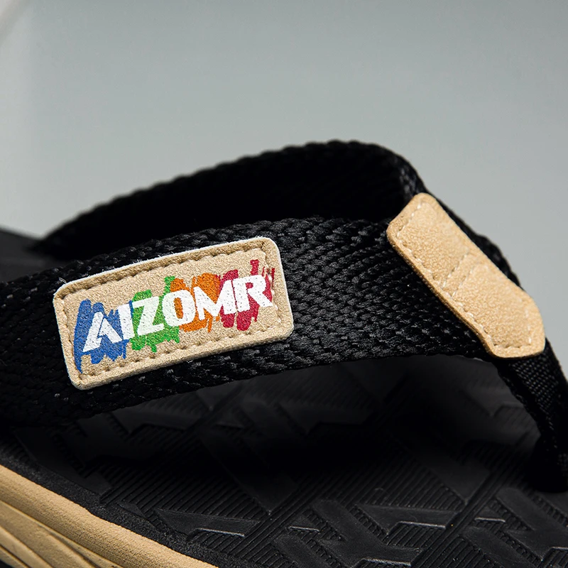 Men's summer new style durable and anti-slip casual flip-flops, suitable for outdoor, beach and general wear, with a comfortable
