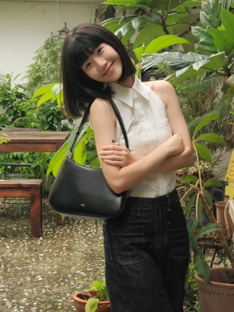 

Летний новый приталенный жилет с уникальной K-образной застежкой, белый, класса люкс, прямой крой, утонченный, маленький размер