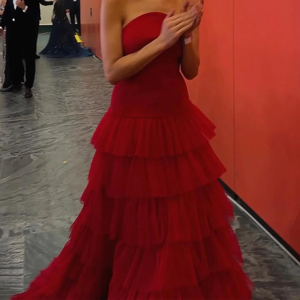 

Customized Classic Tiered Strapless Sleeveless Organza Evening Dress Graceful Pleats Zipper Back Photo Color Robe De S